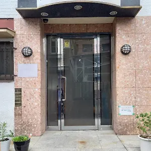 House Lee Hotel